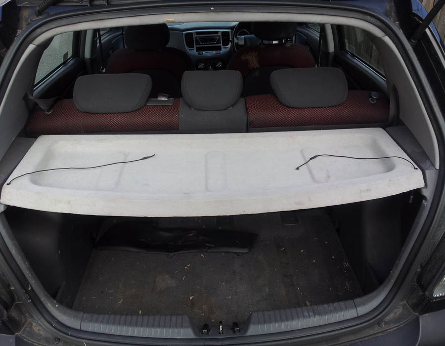 Kia Rio LX CRDI parcel-shelf
